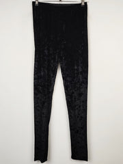 Buy online pre-used pre-loved 100% authentic & Original branded Unknown Brand (T-233) available in Pakistan. Top international brands avilable.