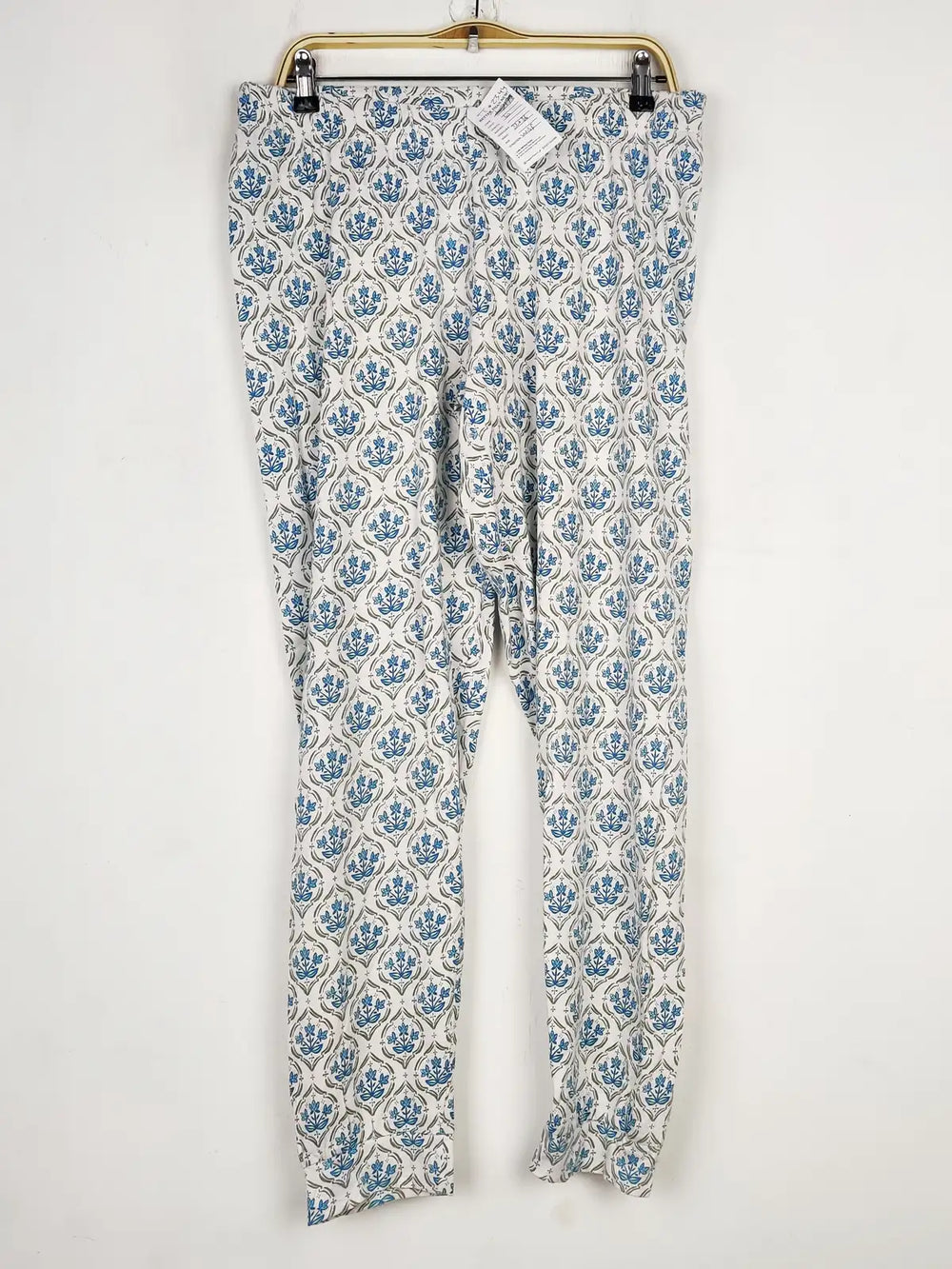 Buy online pre-used pre-loved 100% authentic & Original branded Primark (T-2344) available in Pakistan. Top international brands avilable.