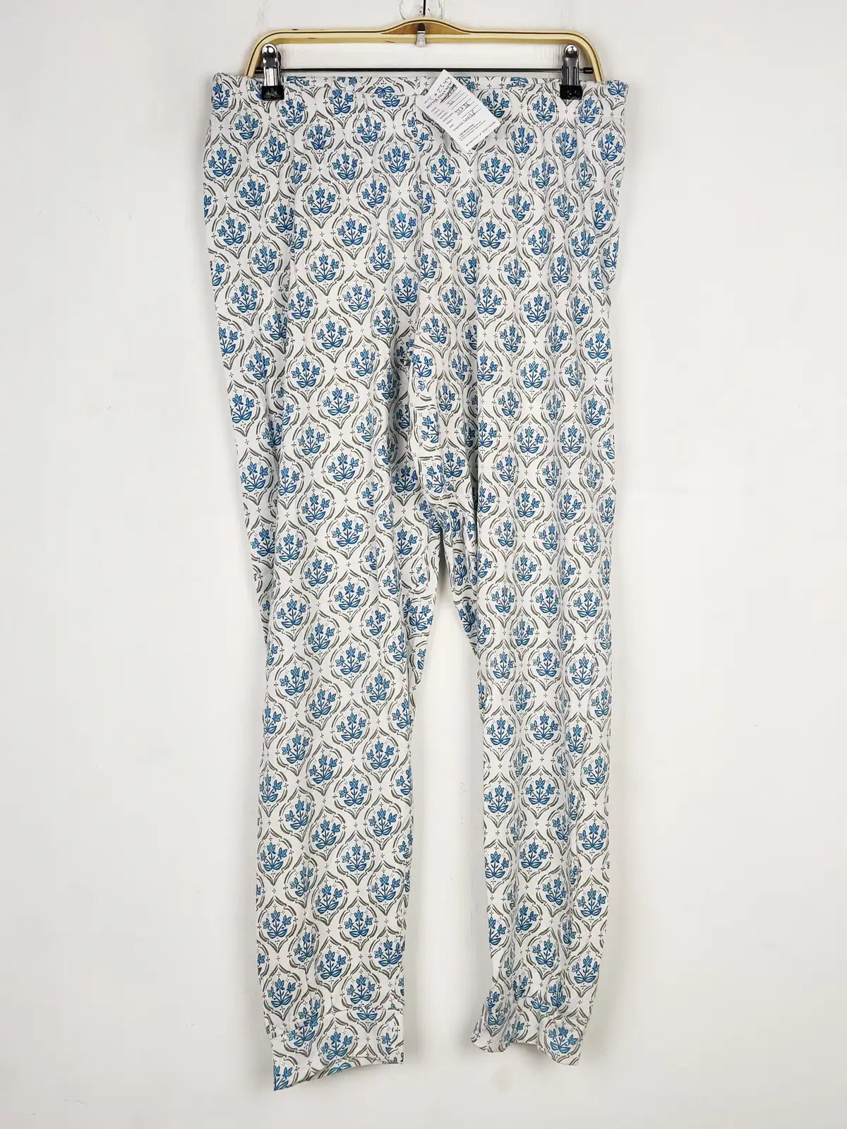Buy online pre-used pre-loved 100% authentic & Original branded Primark (T-2344) available in Pakistan. Top international brands avilable.