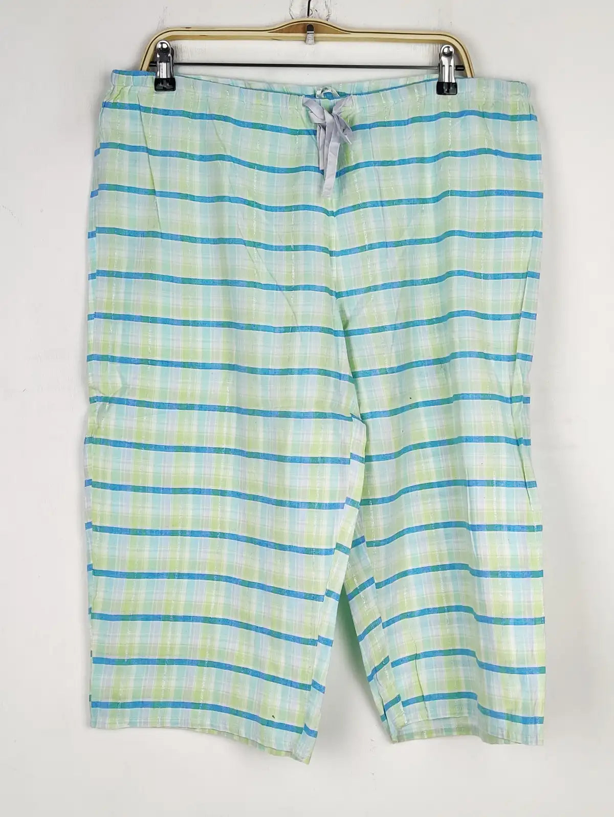 Buy online pre-used pre-loved 100% authentic & Original branded Bhs (T-2367) available in Pakistan. Top international brands avilable.