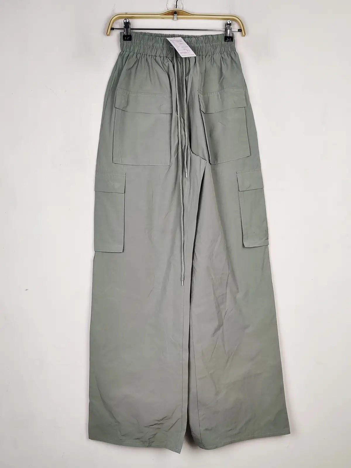 Buy online pre-used pre-loved 100% authentic & Original branded Missguided (T-2379) available in Pakistan. Top international brands avilable.