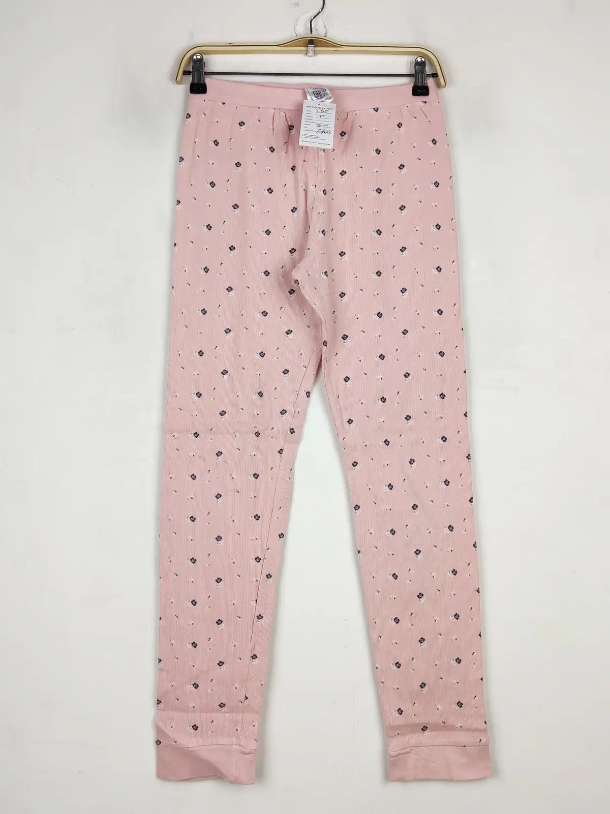 Buy online pre-used pre-loved 100% authentic & Original branded Marks & Spencer (T-2455) available in Pakistan. Top international brands avilable.