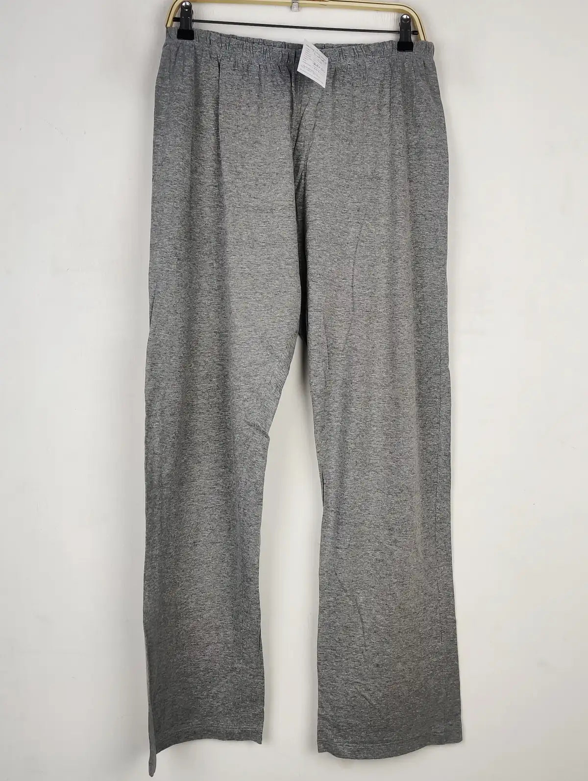 Buy online pre-used pre-loved 100% authentic & Original branded Unknown Brand (T-2465) available in Pakistan. Top international brands avilable.