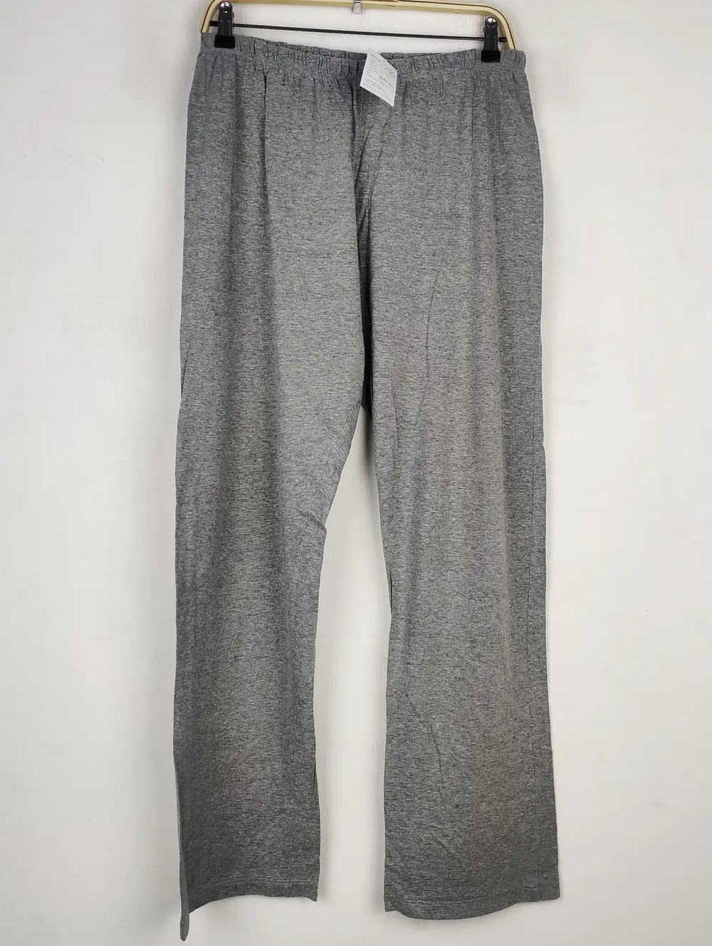 Buy online pre-used pre-loved 100% authentic & Original branded Unknown Brand (T-2465) available in Pakistan. Top international brands avilable.