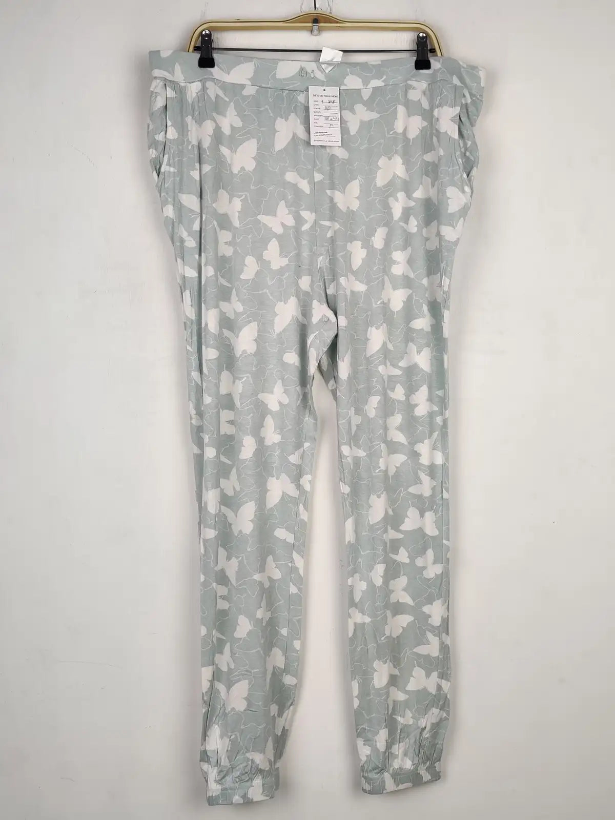 Buy online pre-used pre-loved 100% authentic & Original branded Peacocks (T-2483) available in Pakistan. Top international brands avilable.