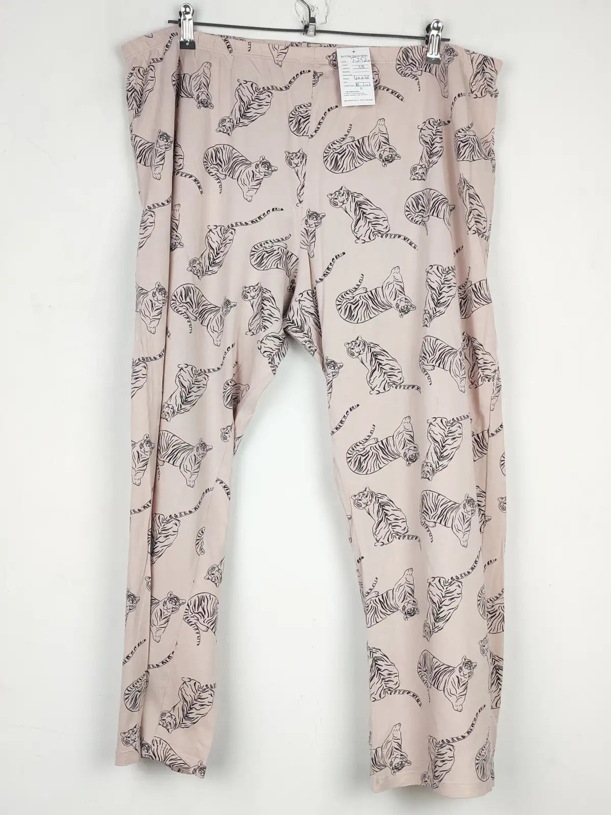Buy online pre-used pre-loved 100% authentic & Original branded Marks & Spencer (T-2520) available in Pakistan. Top international brands avilable.