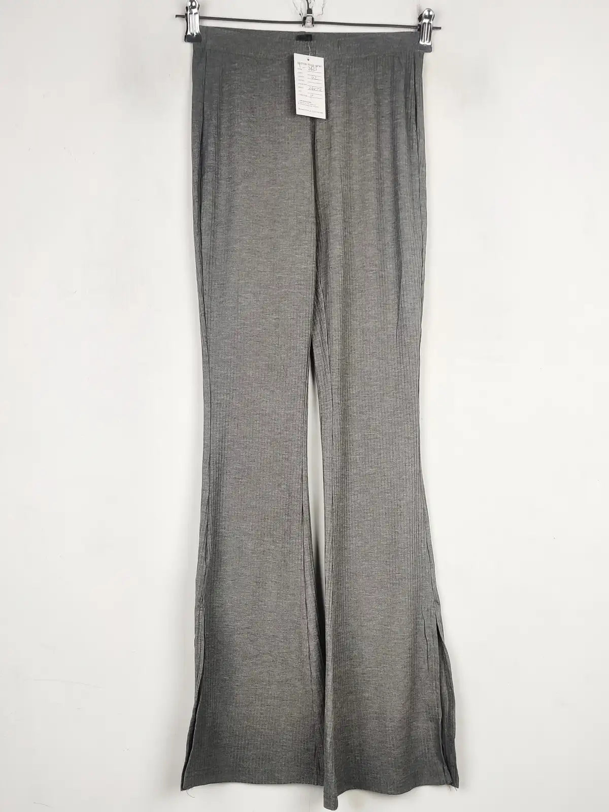 Buy online pre-used pre-loved 100% authentic & Original branded Shein (T-2621) available in Pakistan. Top international brands avilable.