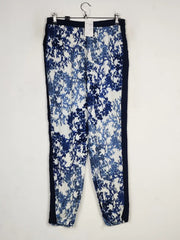 Buy online pre-used pre-loved 100% authentic & Original branded Marks & Spencer (T-2753) available in Pakistan. Top international brands avilable.