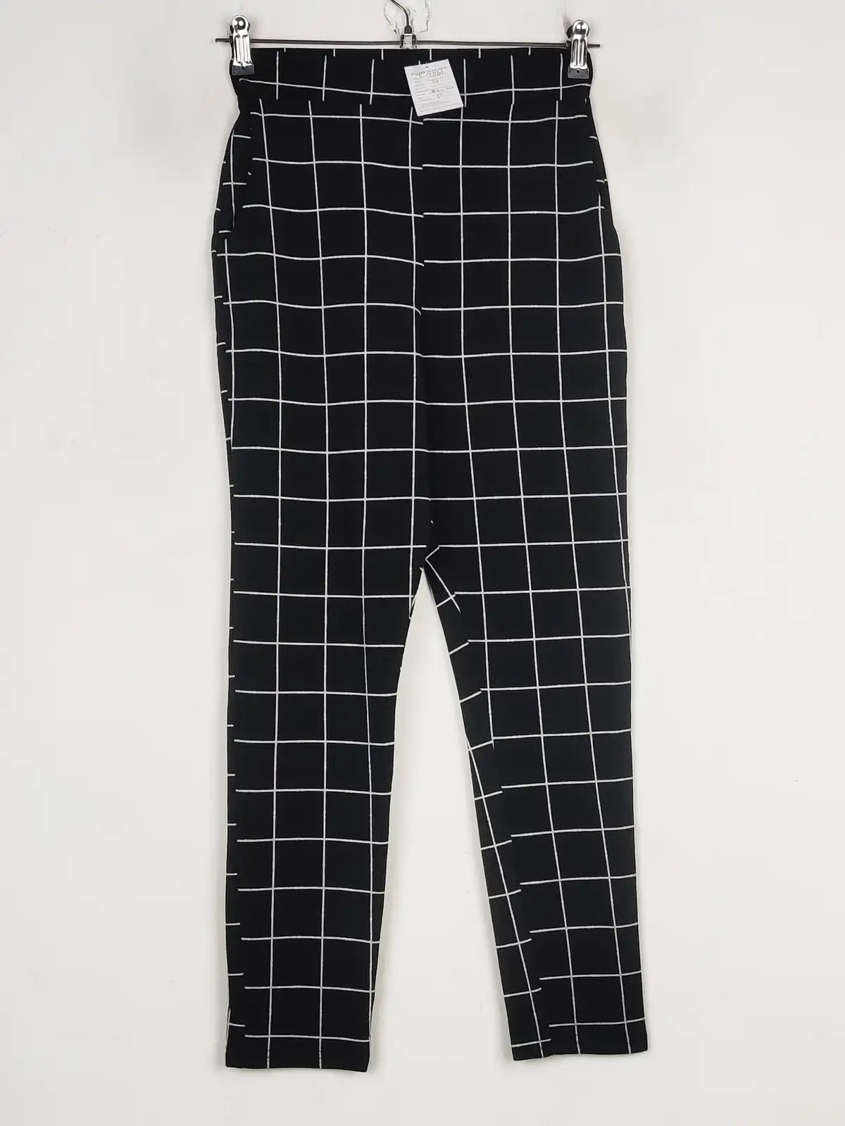 Buy online pre-used pre-loved 100% authentic & Original branded Boohoo (T-2761) available in Pakistan. Top international brands avilable.