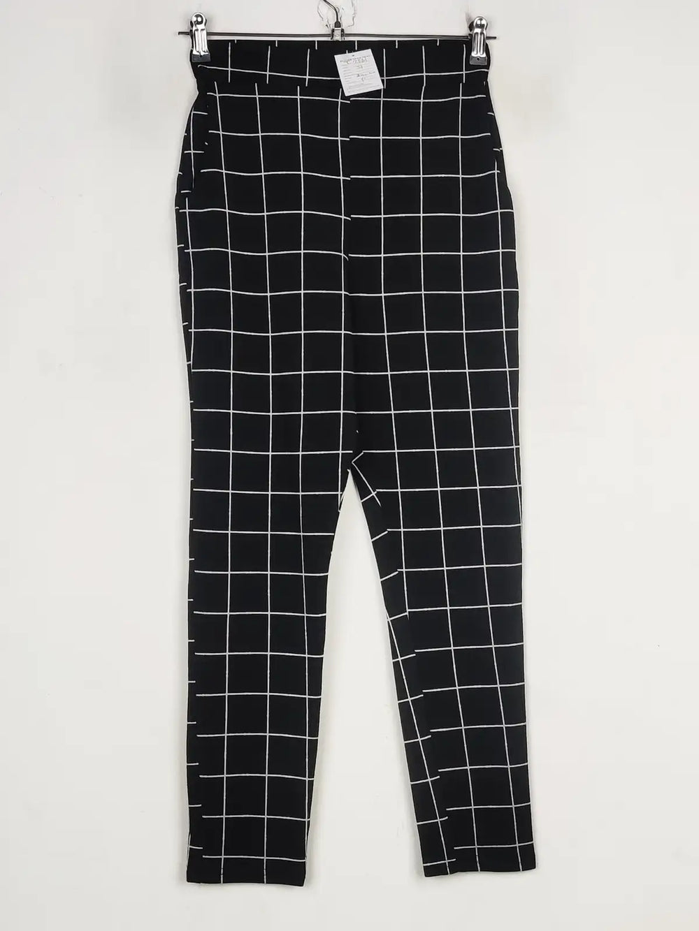 Buy online pre-used pre-loved 100% authentic & Original branded Boohoo (T-2761) available in Pakistan. Top international brands avilable.