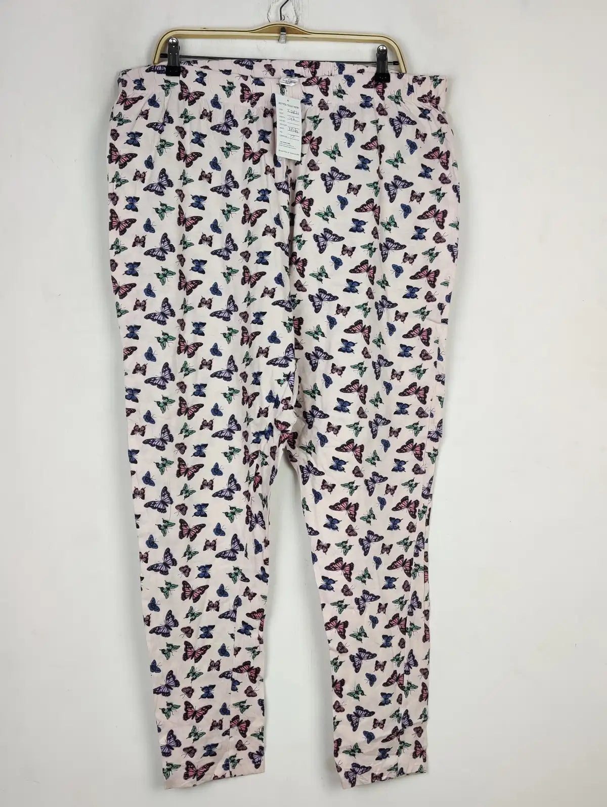 Buy online pre-used pre-loved 100% authentic & Original branded Unknown Brand (T-2871) available in Pakistan. Top international brands avilable.