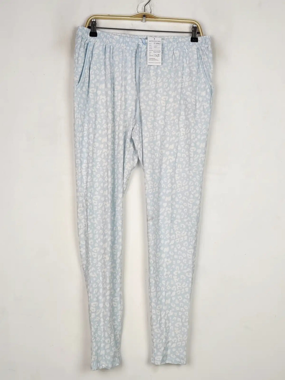 Buy online pre-used pre-loved 100% authentic & Original branded Primark (T-2905) available in Pakistan. Top international brands avilable.
