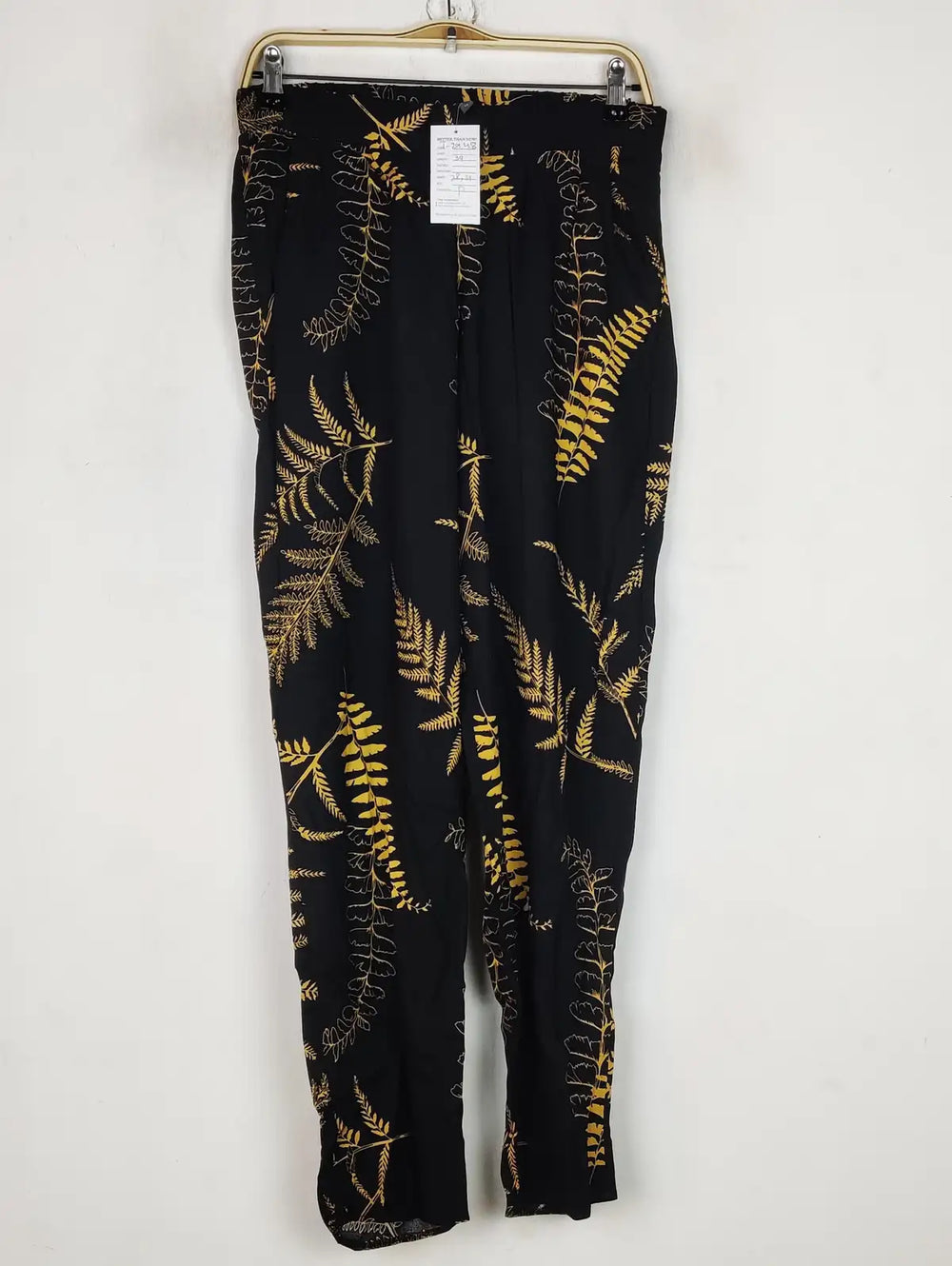 Buy online pre-used pre-loved 100% authentic & Original branded Bonmarche (T-2948) available in Pakistan. Top international brands avilable.