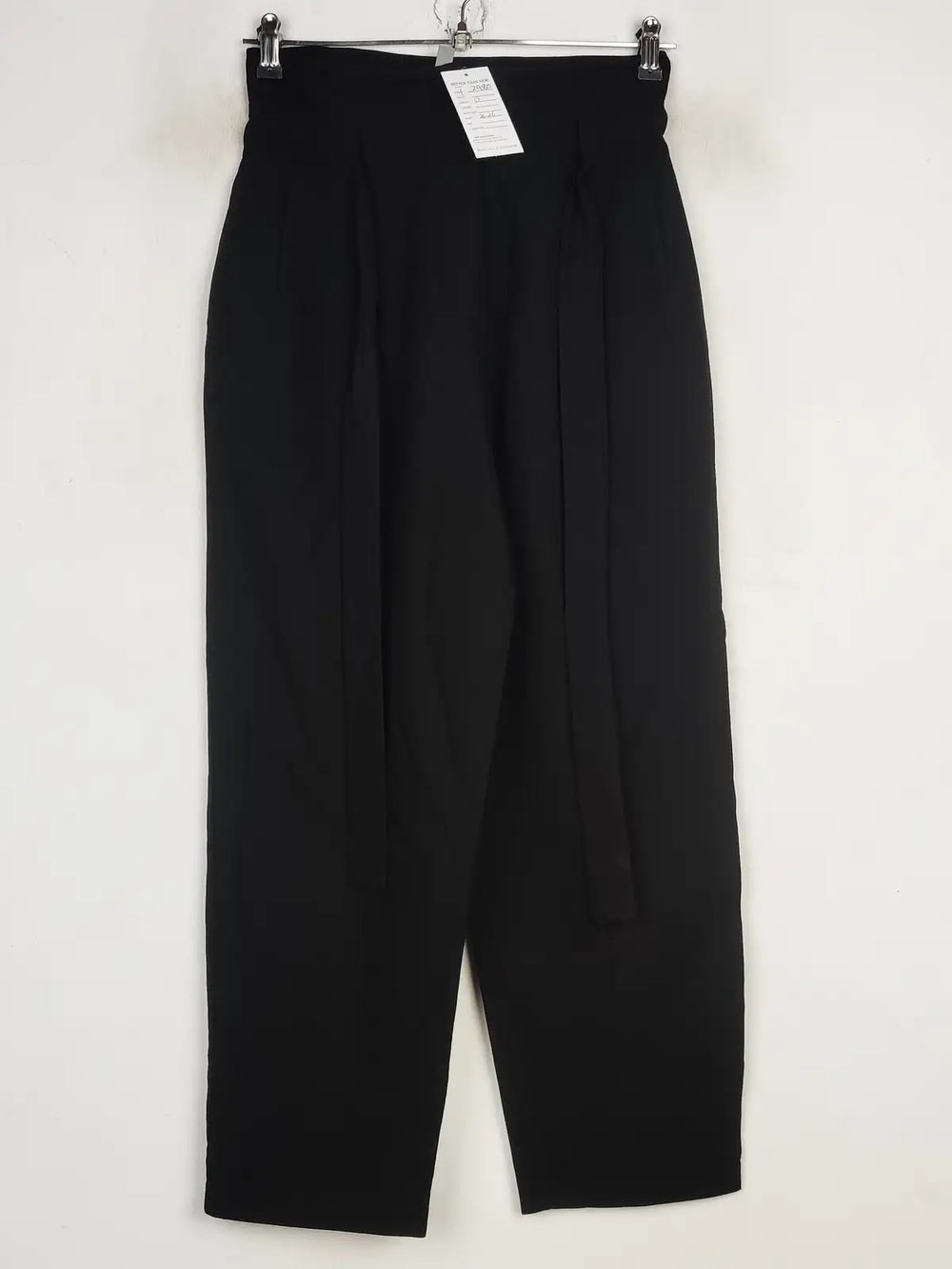 Buy online pre-used pre-loved 100% authentic & Original branded Asos (T-2980) available in Pakistan. Top international brands avilable.