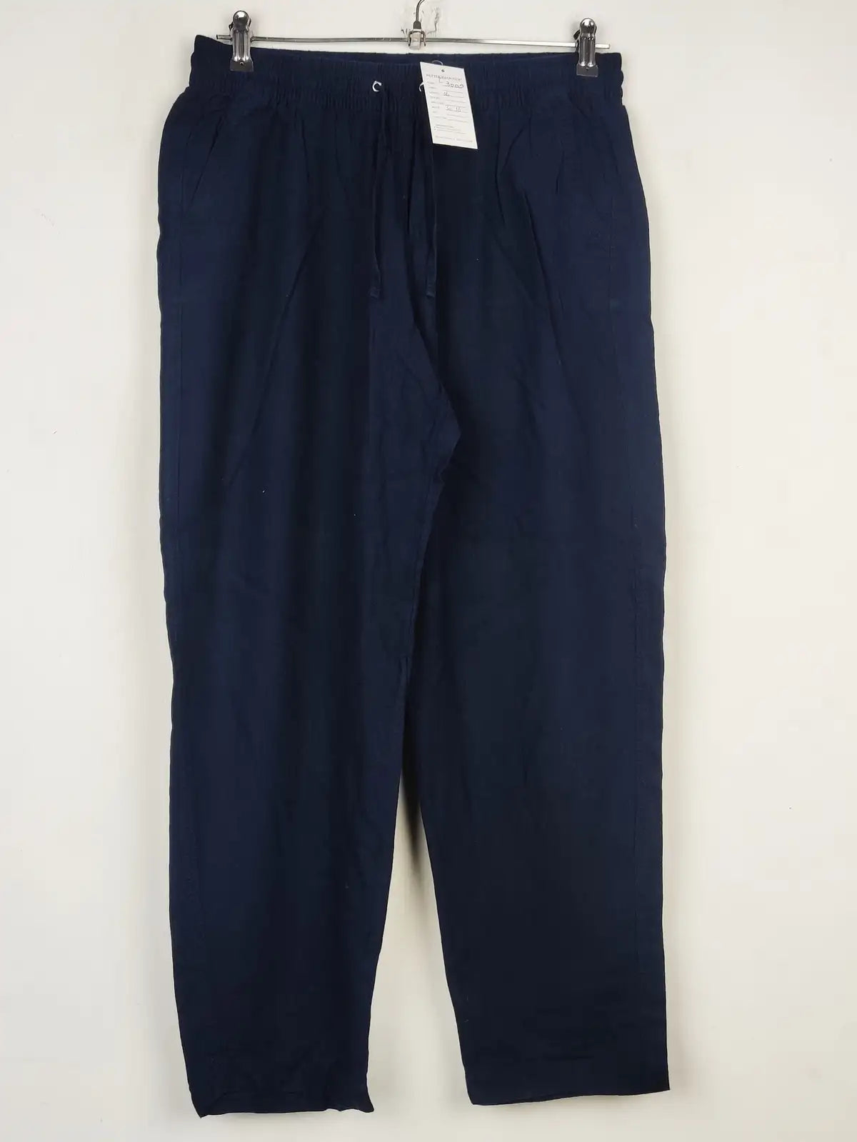 Buy online pre-used pre-loved 100% authentic & Original branded Marks & Spencer (T-3005) available in Pakistan. Top international brands avilable.