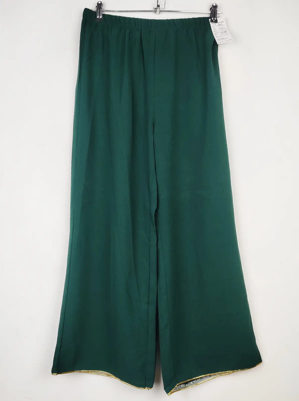 Buy online pre-used pre-loved 100% authentic & Original branded Unknown Brand (T-3013) available in Pakistan. Top international brands avilable.