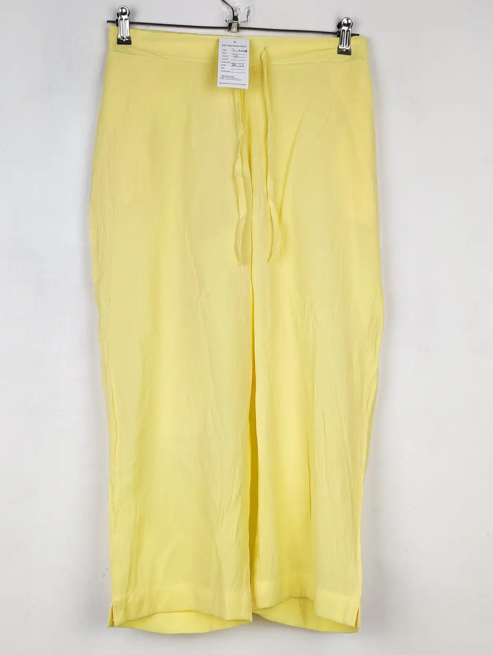 Buy online pre-used pre-loved 100% authentic & Original branded Damart (T-3038) available in Pakistan. Top international brands avilable.
