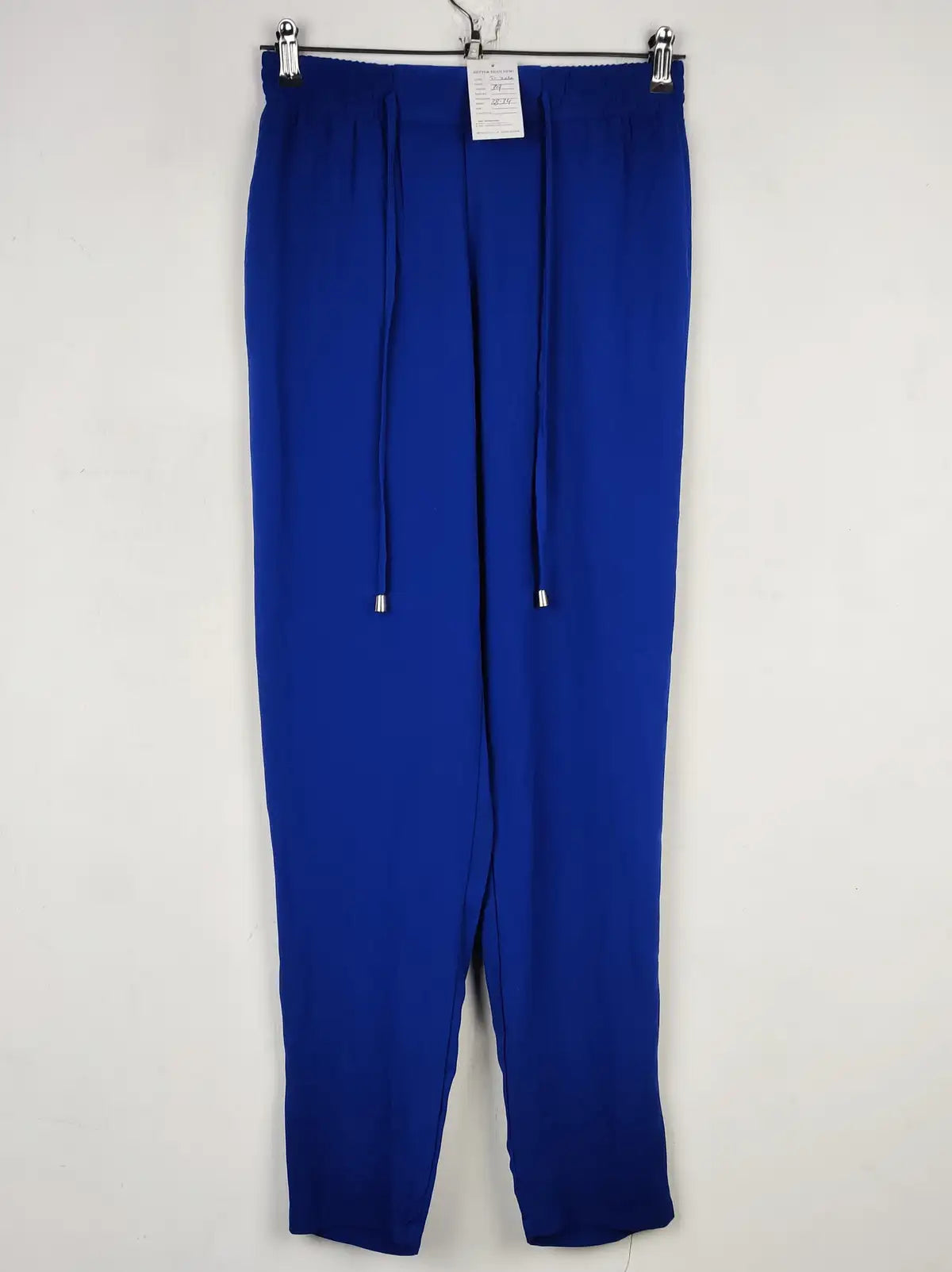 Buy online pre-used pre-loved 100% authentic & Original branded Dorothy Perkins (T-3060) available in Pakistan. Top international brands avilable.