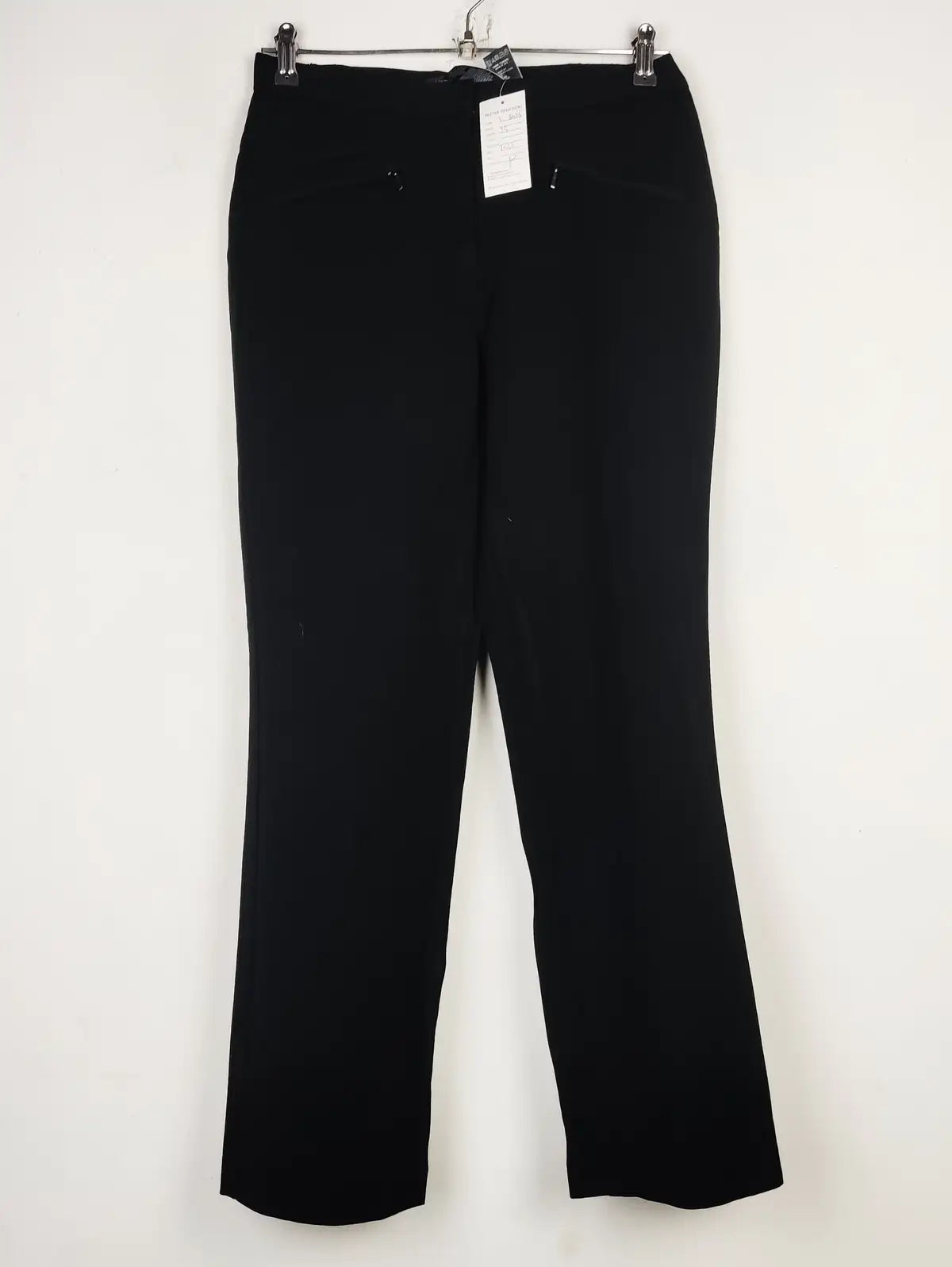 Buy online pre-used pre-loved 100% authentic & Original branded Marks & Spencer (T-3075) available in Pakistan. Top international brands avilable.