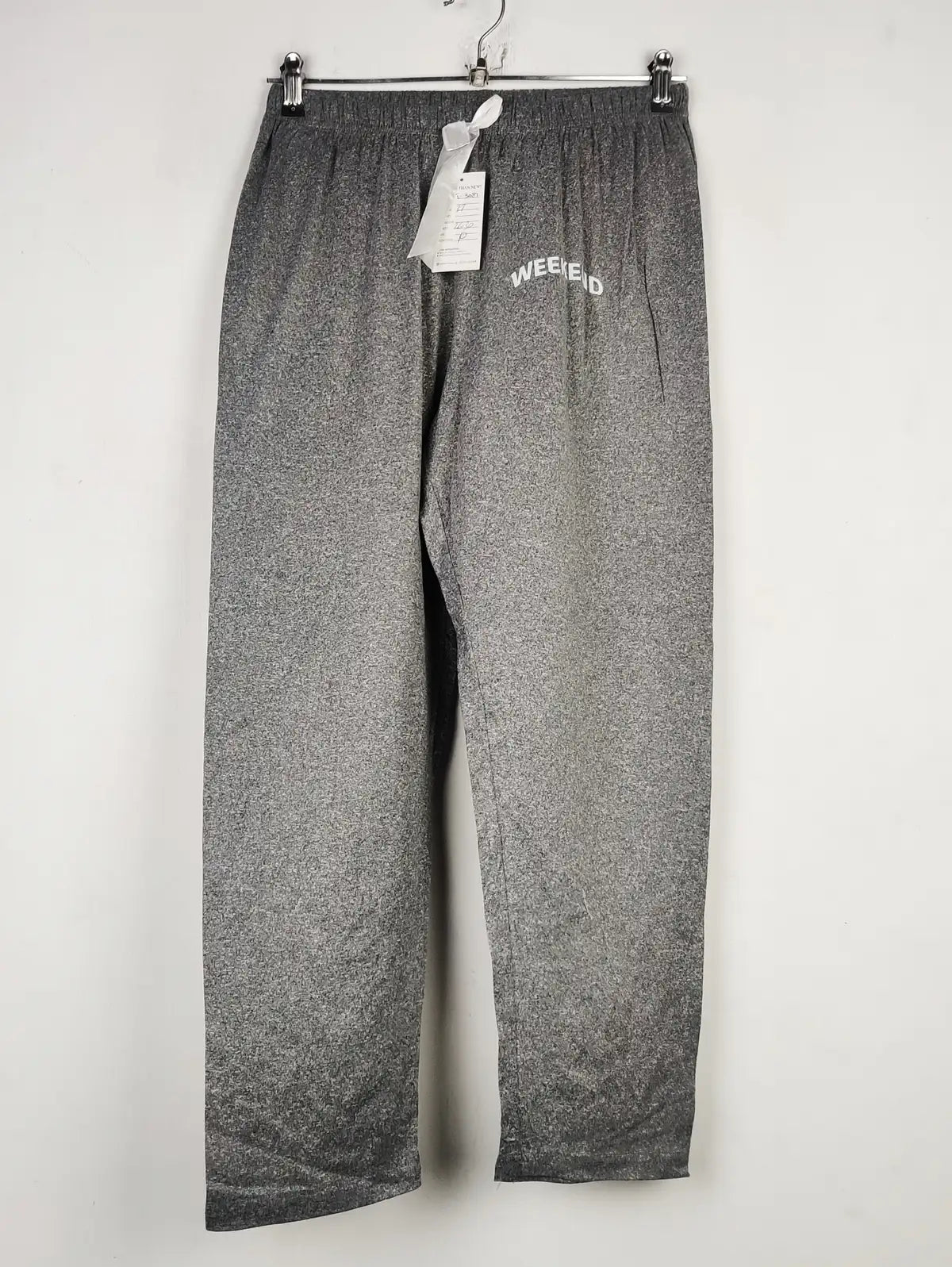 Buy online pre-used pre-loved 100% authentic & Original branded Unknown Brand (T-3087) available in Pakistan. Top international brands avilable.