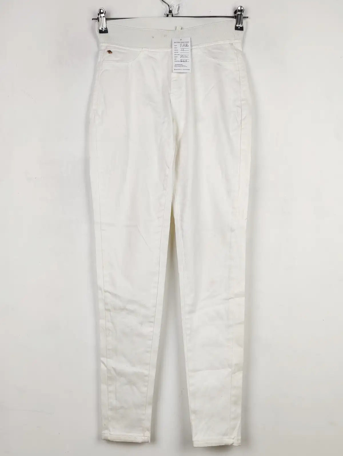 Buy online pre-used pre-loved 100% authentic & Original branded Lee Cooper (T-3126) available in Pakistan. Top international brands avilable.