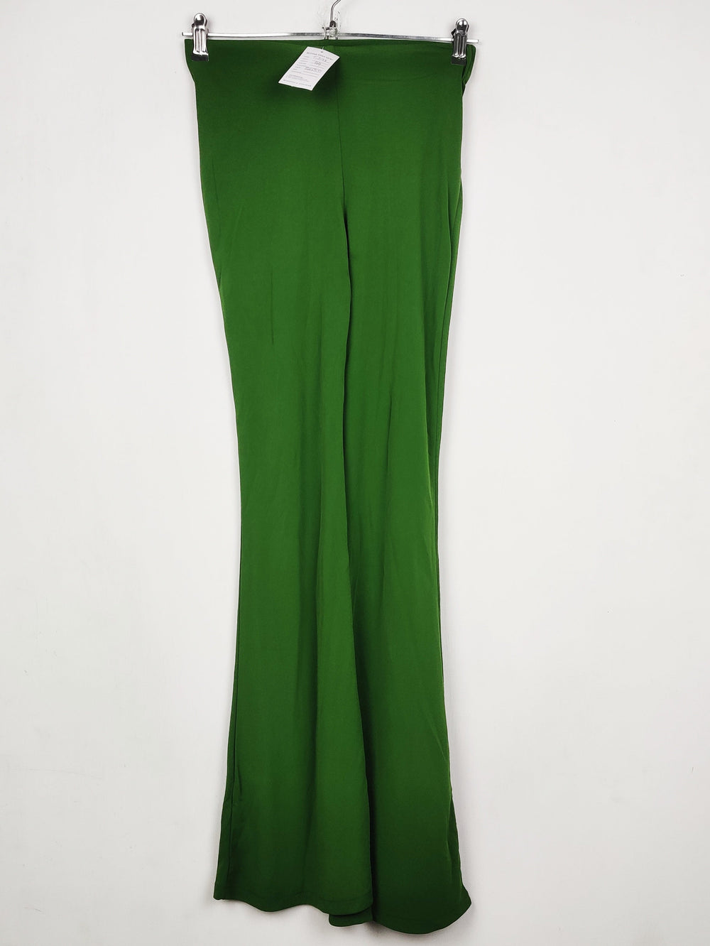 Buy online pre-used pre-loved 100% authentic & Original branded Zara (T-3143) available in Pakistan. Top international brands avilable.