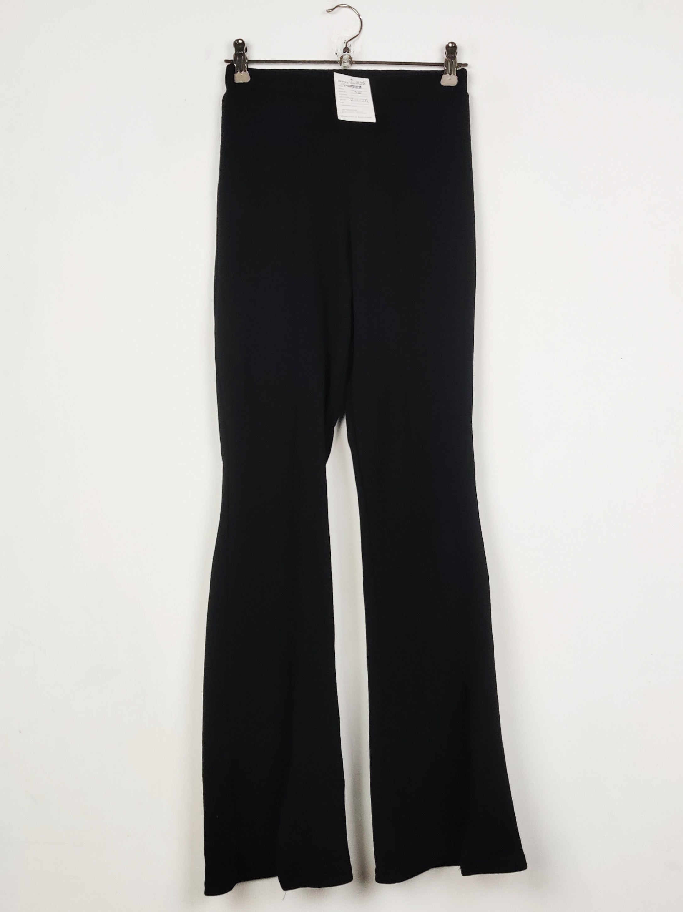 Buy online pre-used pre-loved 100% authentic & Original branded Boohoo (T-3145) available in Pakistan. Top international brands avilable.