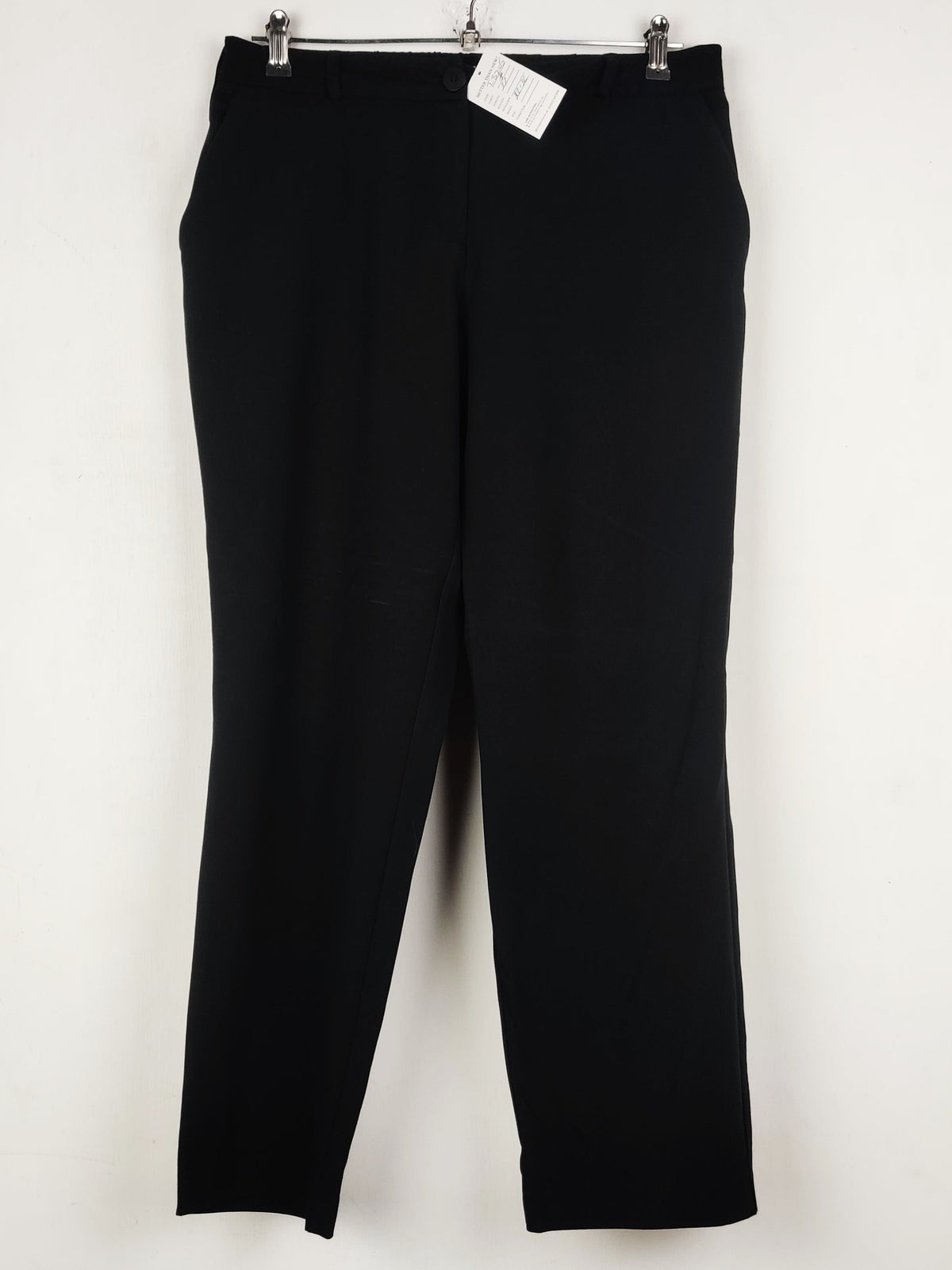 Buy online pre-used pre-loved 100% authentic & Original branded Dunnes Store (T-3205) available in Pakistan. Top international brands avilable.