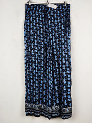 Buy online pre-used pre-loved 100% authentic & Original branded Real Women (T-3216) available in Pakistan. Top international brands avilable.