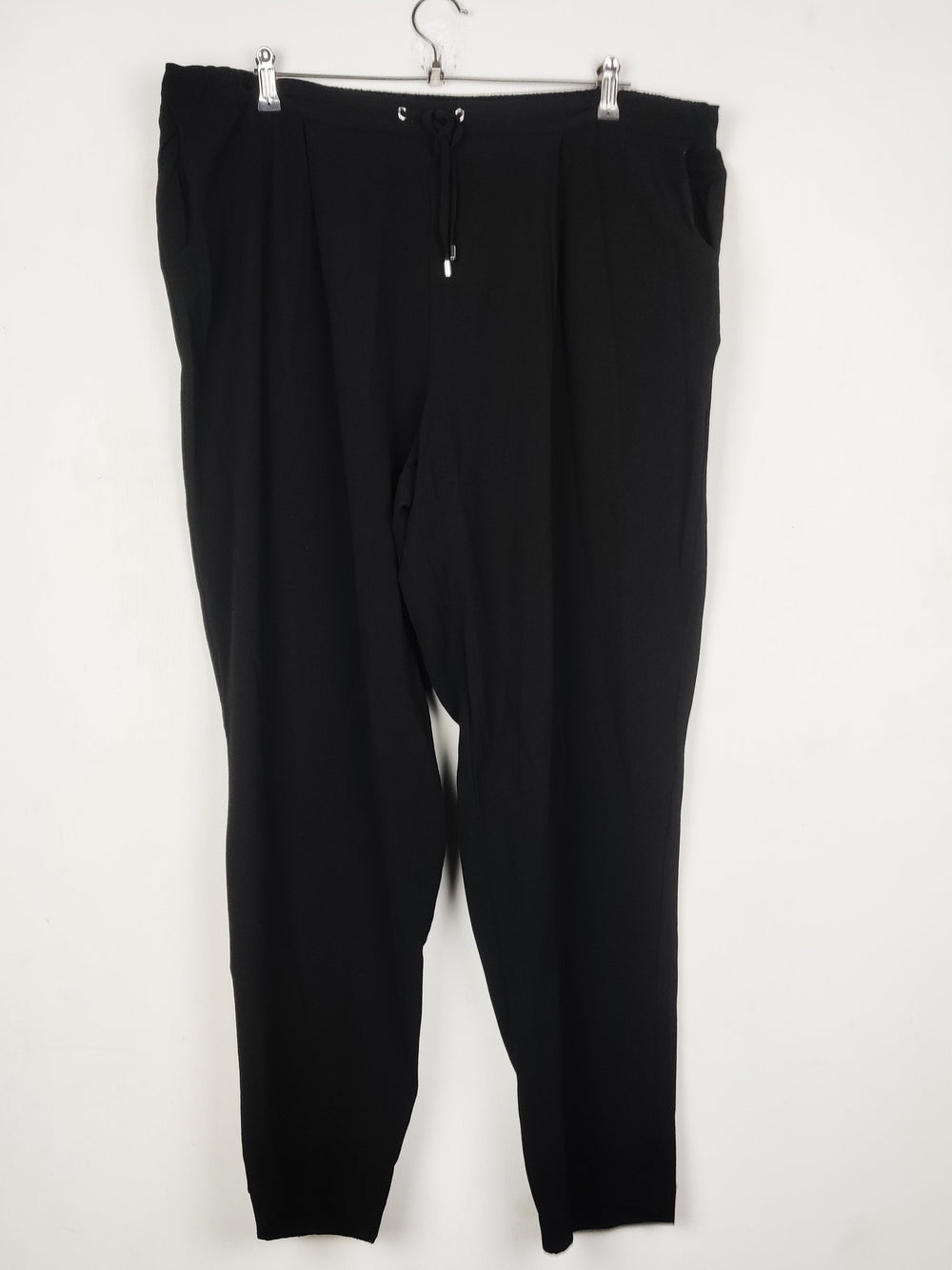 Buy online pre-used pre-loved 100% authentic & Original branded Bonmarche (T-3242) available in Pakistan. Top international brands avilable.