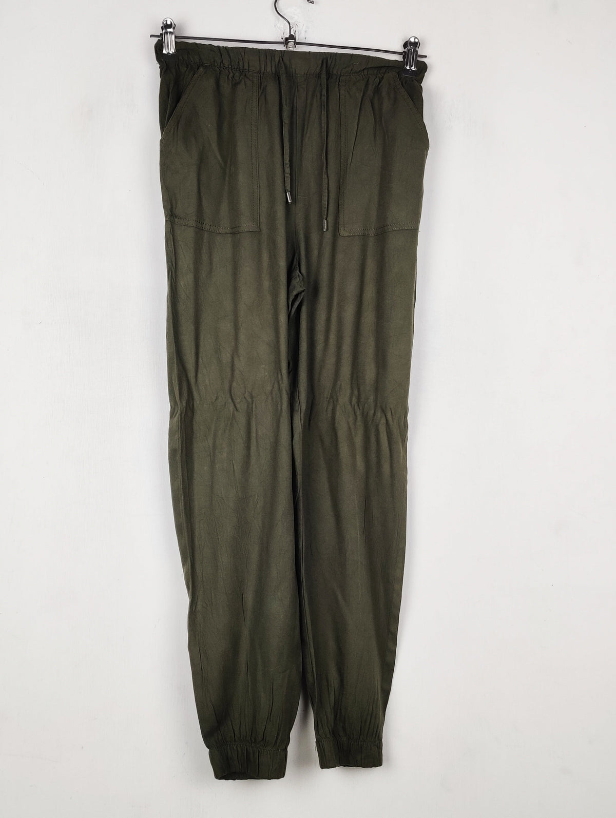 Buy online pre-used pre-loved 100% authentic & Original branded H&M (T-3263) available in Pakistan. Top international brands avilable.