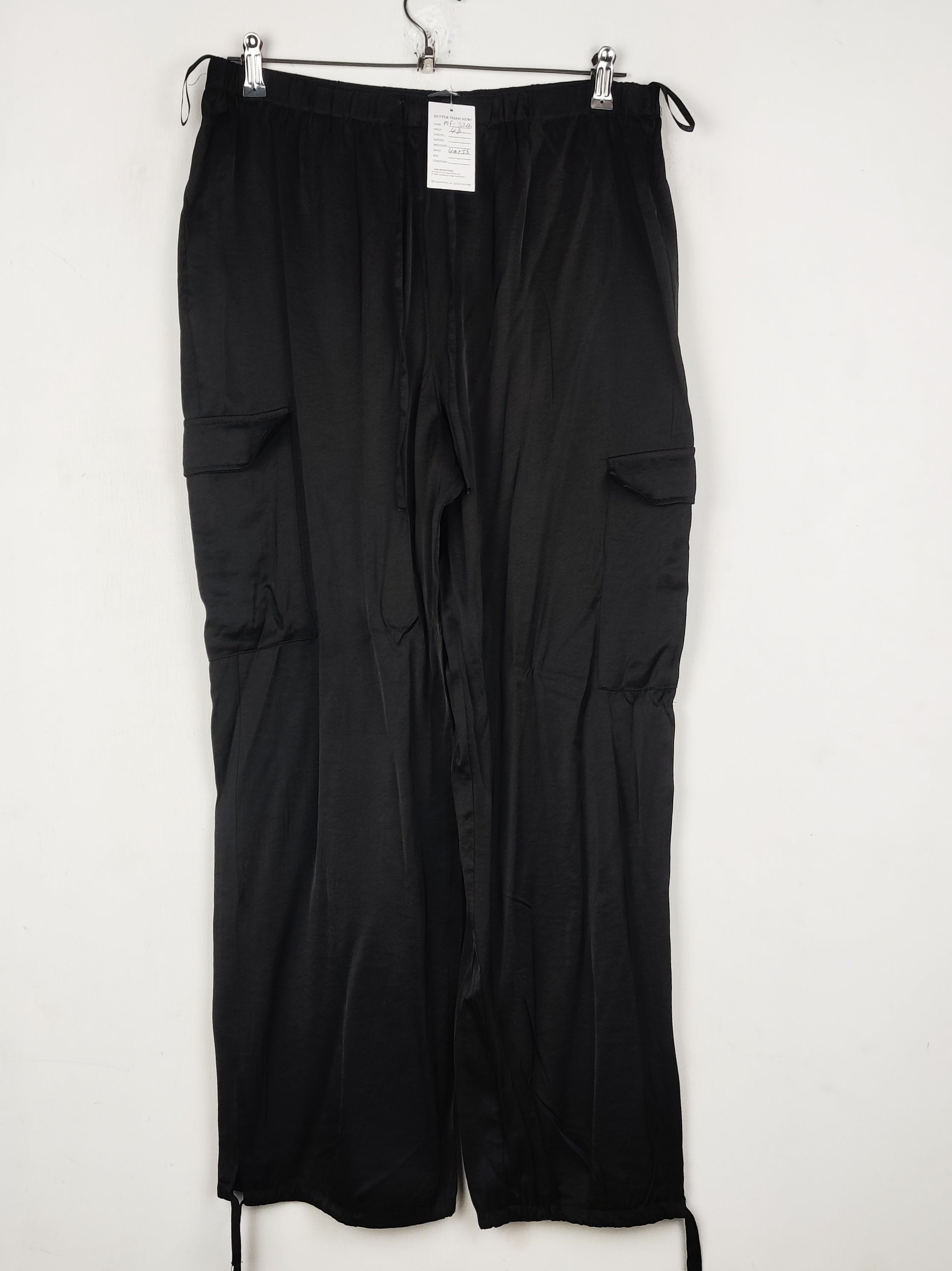 Buy online pre-used pre-loved 100% authentic & Original branded Primark (T-3266) available in Pakistan. Top international brands avilable.