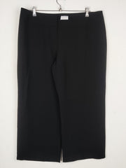 Buy online pre-used pre-loved 100% authentic & Original branded Marks & Spencer (T-3276) available in Pakistan. Top international brands avilable.