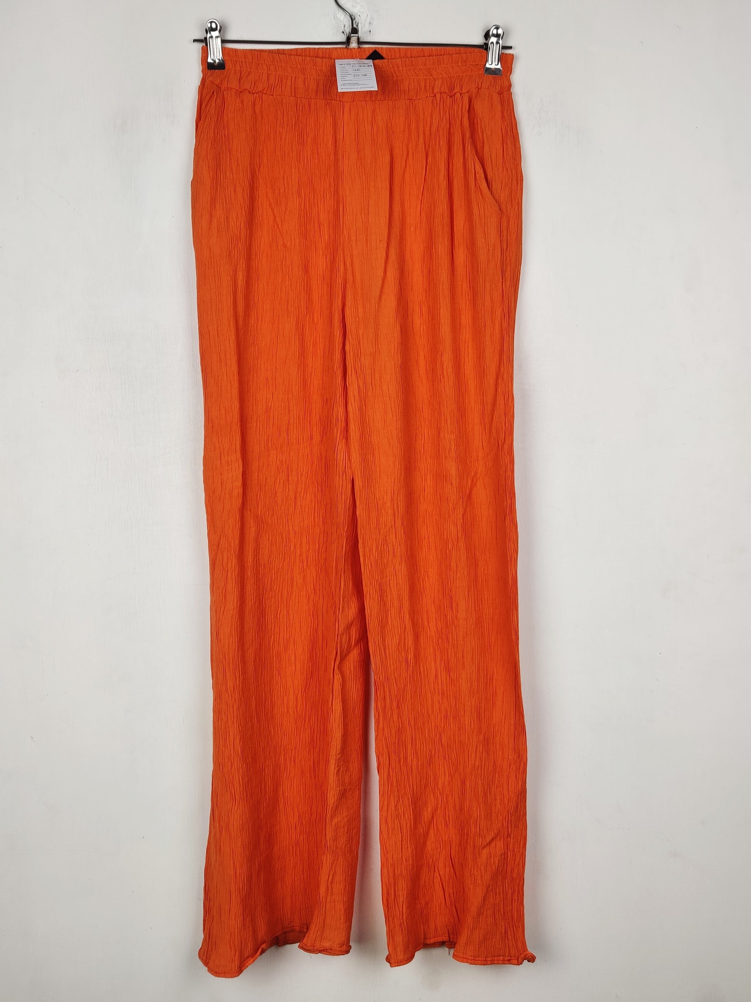 Buy online pre-used pre-loved 100% authentic & Original branded Boohoo (T-3279) available in Pakistan. Top international brands avilable.