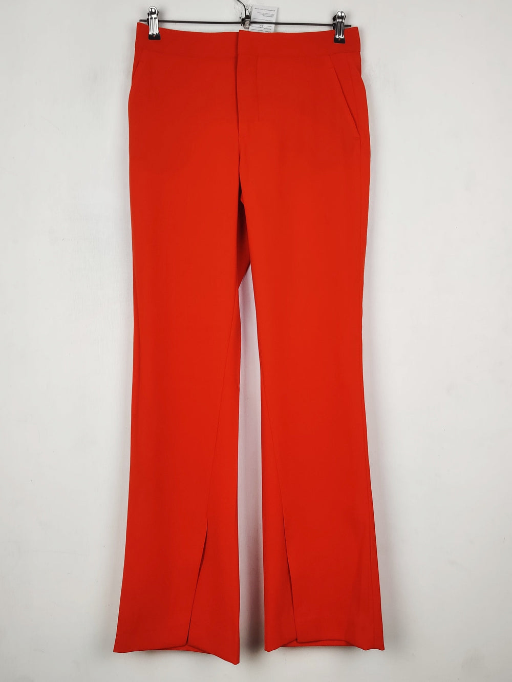 Buy online pre-used pre-loved 100% authentic & Original branded Zara (T-3292) available in Pakistan. Top international brands avilable.