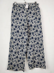 Buy online pre-used pre-loved 100% authentic & Original branded Primark (T-3302) available in Pakistan. Top international brands avilable.