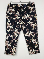 Buy online pre-used pre-loved 100% authentic & Original branded Marks & Spencer (T-3306) available in Pakistan. Top international brands avilable.