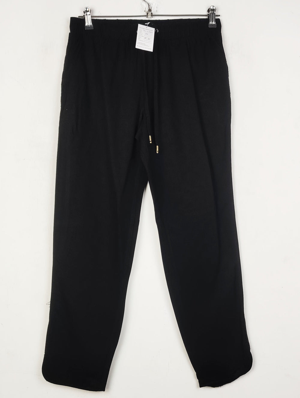 Buy online pre-used pre-loved 100% authentic & Original branded Mango Basic (T-3342) available in Pakistan. Top international brands avilable.