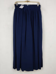 Buy online pre-used pre-loved 100% authentic & Original branded Shein (T-3407) available in Pakistan. Top international brands avilable.