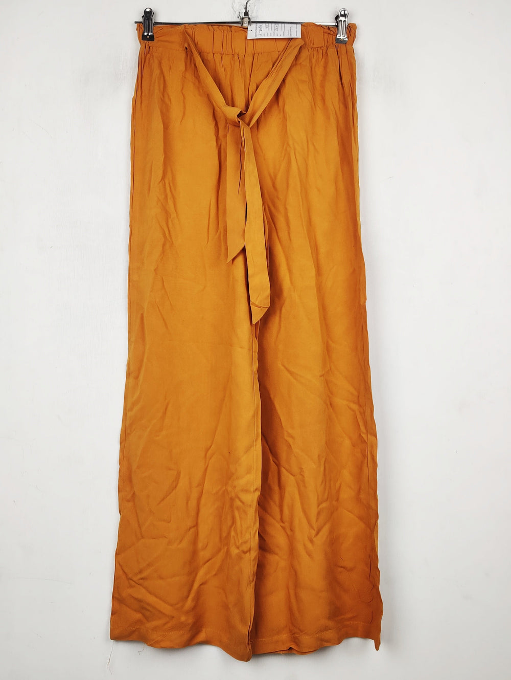 Buy online pre-used pre-loved 100% authentic & Original branded Primark (T-3438) available in Pakistan. Top international brands avilable.