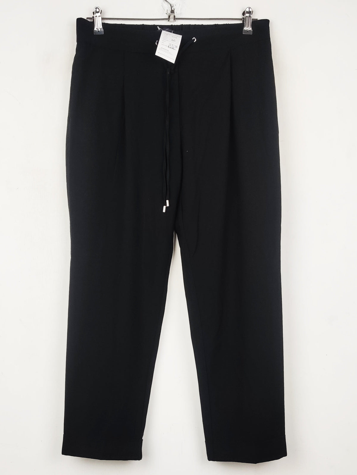 Buy online pre-used pre-loved 100% authentic & Original branded Marks & Spencer (T-3458) available in Pakistan. Top international brands avilable.