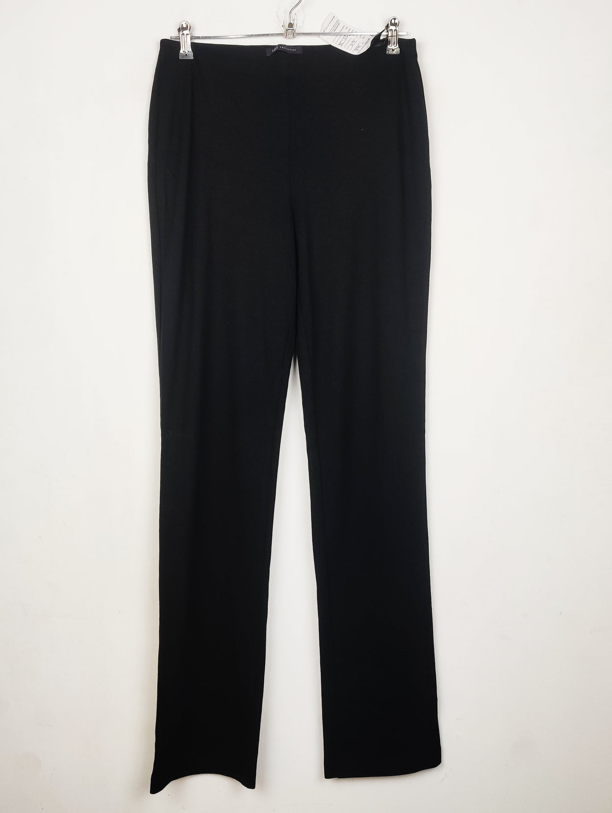 Buy online pre-used pre-loved 100% authentic & Original branded Marks & Spencer (T-3481) available in Pakistan. Top international brands avilable.