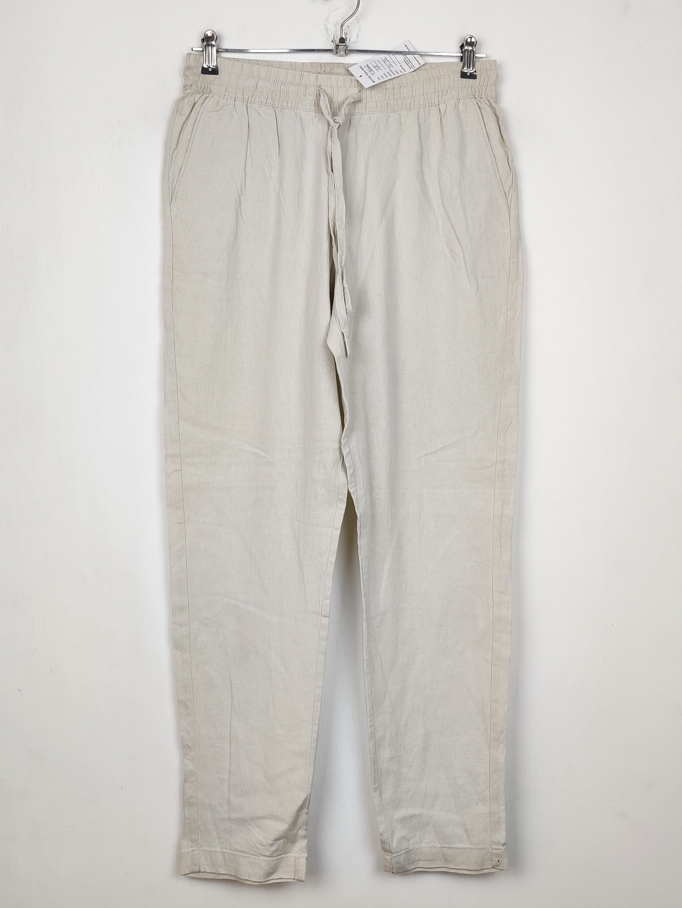Buy online pre-used pre-loved 100% authentic & Original branded Primark (T-3502) available in Pakistan. Top international brands avilable.
