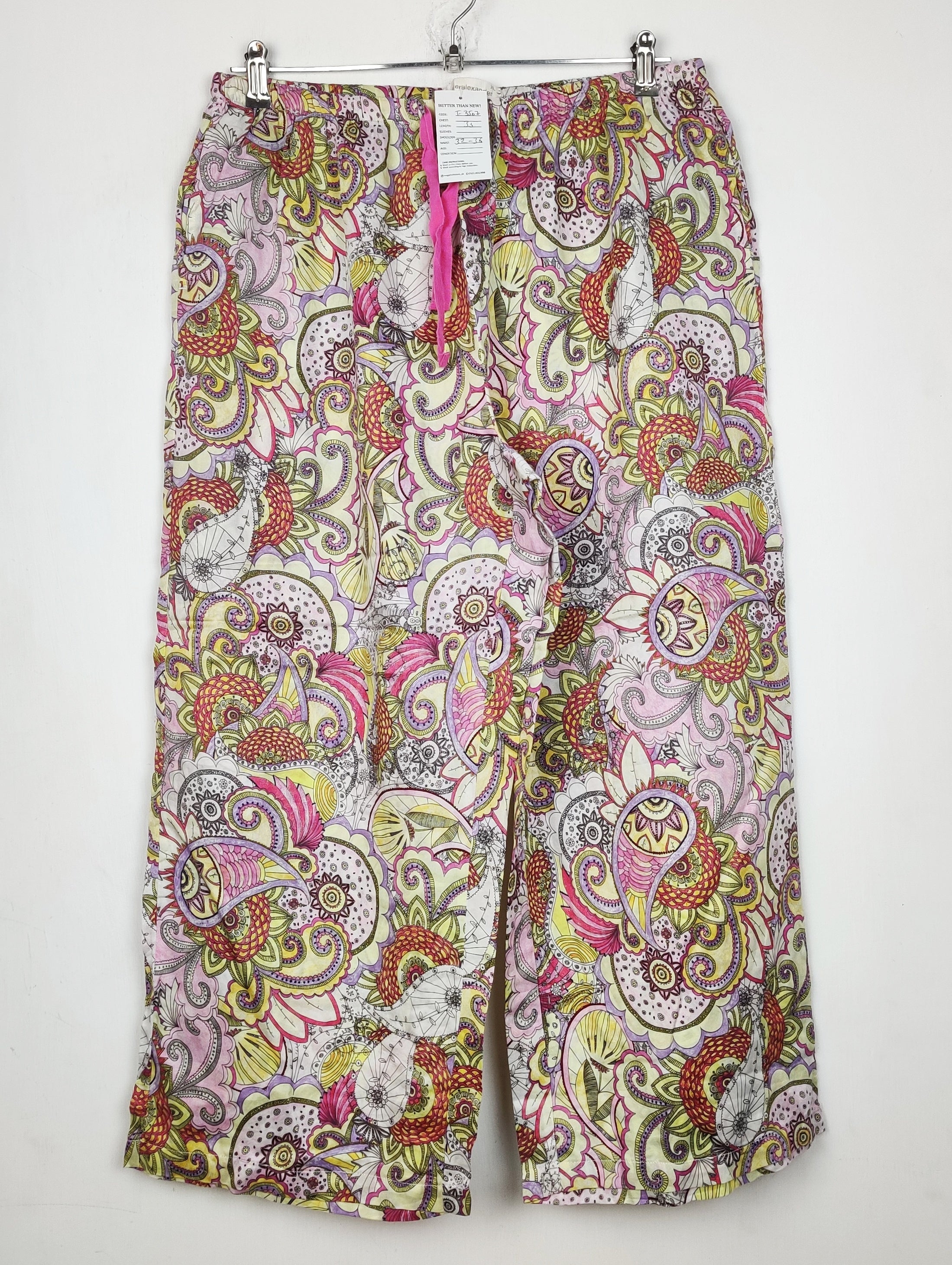Buy online pre-used pre-loved 100% authentic & Original branded Peteralexander (T-3507) available in Pakistan. Top international brands avilable.