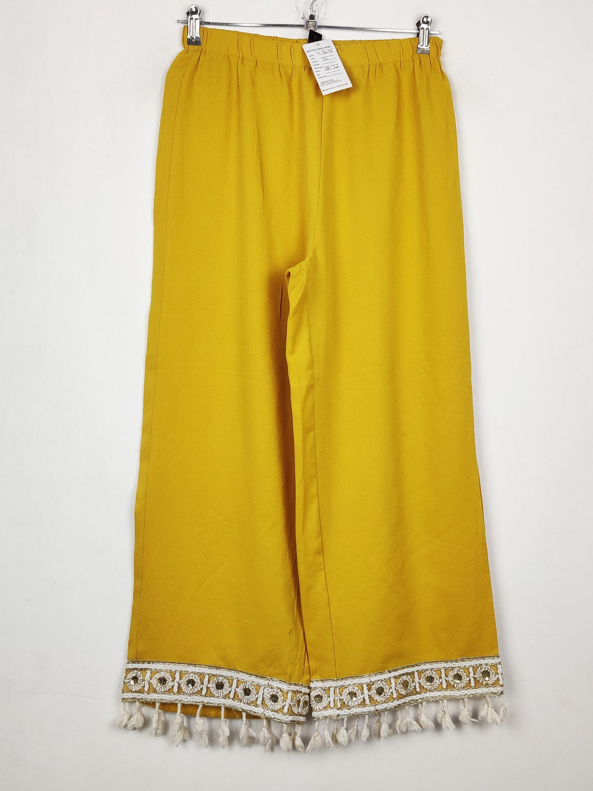 Buy online pre-used pre-loved 100% authentic & Original branded Shein (T-3545) available in Pakistan. Top international brands avilable.