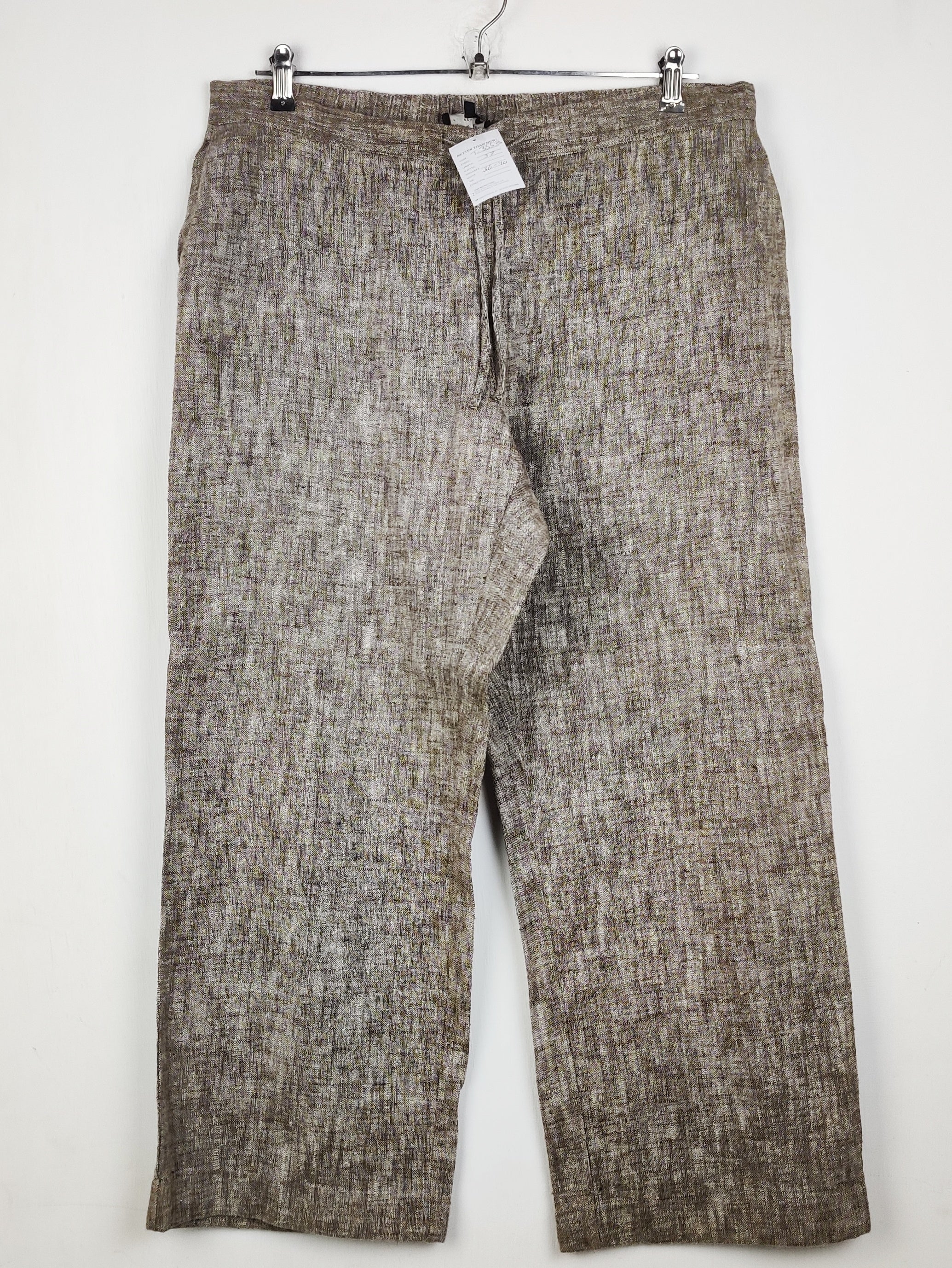 Buy online pre-used pre-loved 100% authentic & Original branded Viyella Petites (T-3553) available in Pakistan. Top international brands avilable.