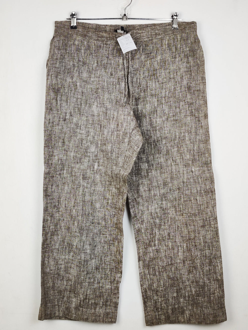 Buy online pre-used pre-loved 100% authentic & Original branded Viyella Petites (T-3553) available in Pakistan. Top international brands avilable.