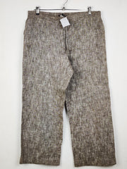 Buy online pre-used pre-loved 100% authentic & Original branded Viyella Petites (T-3553) available in Pakistan. Top international brands avilable.