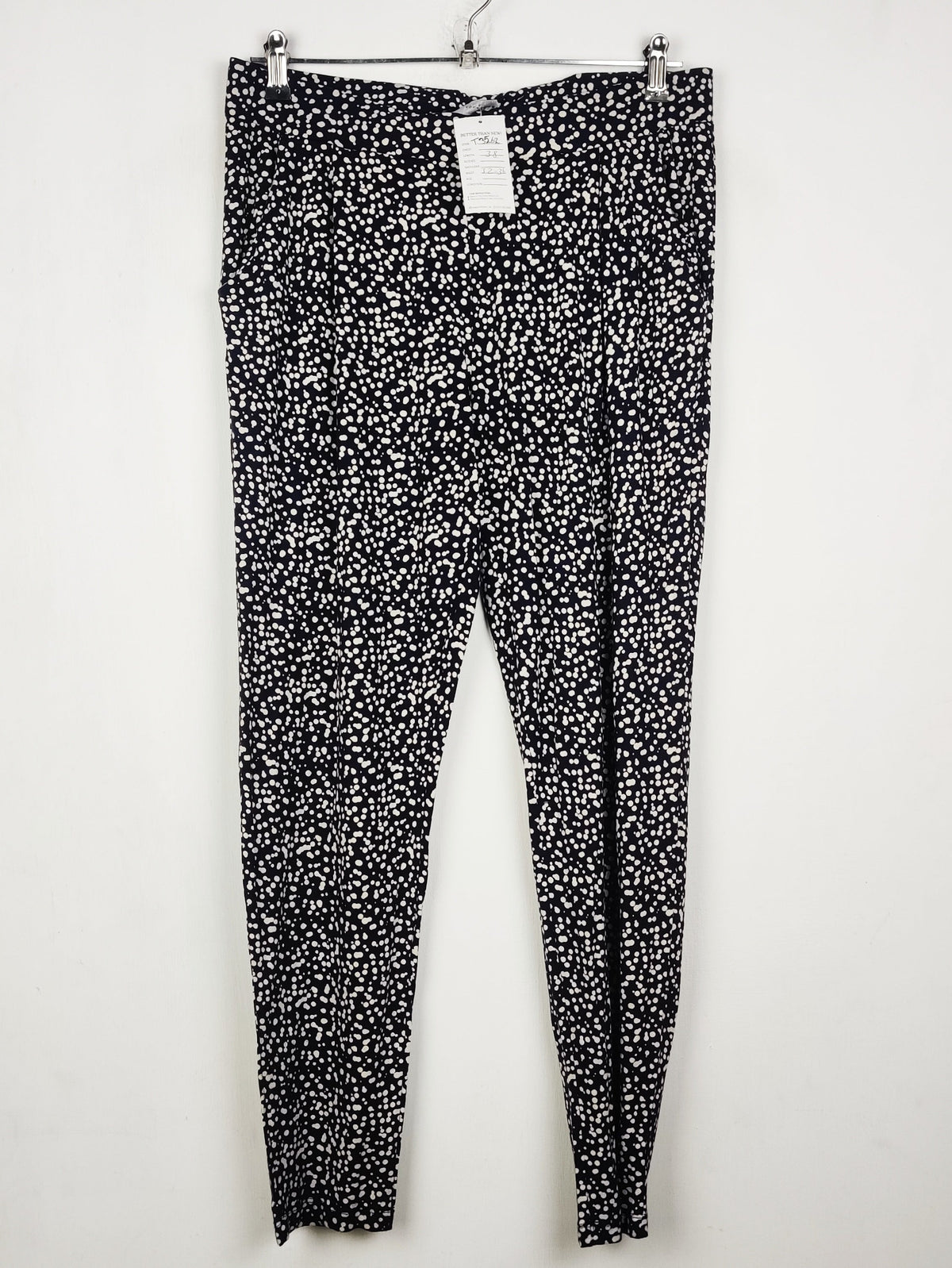 Buy online pre-used pre-loved 100% authentic & Original branded Marks & Spencer (T-3562) available in Pakistan. Top international brands avilable.