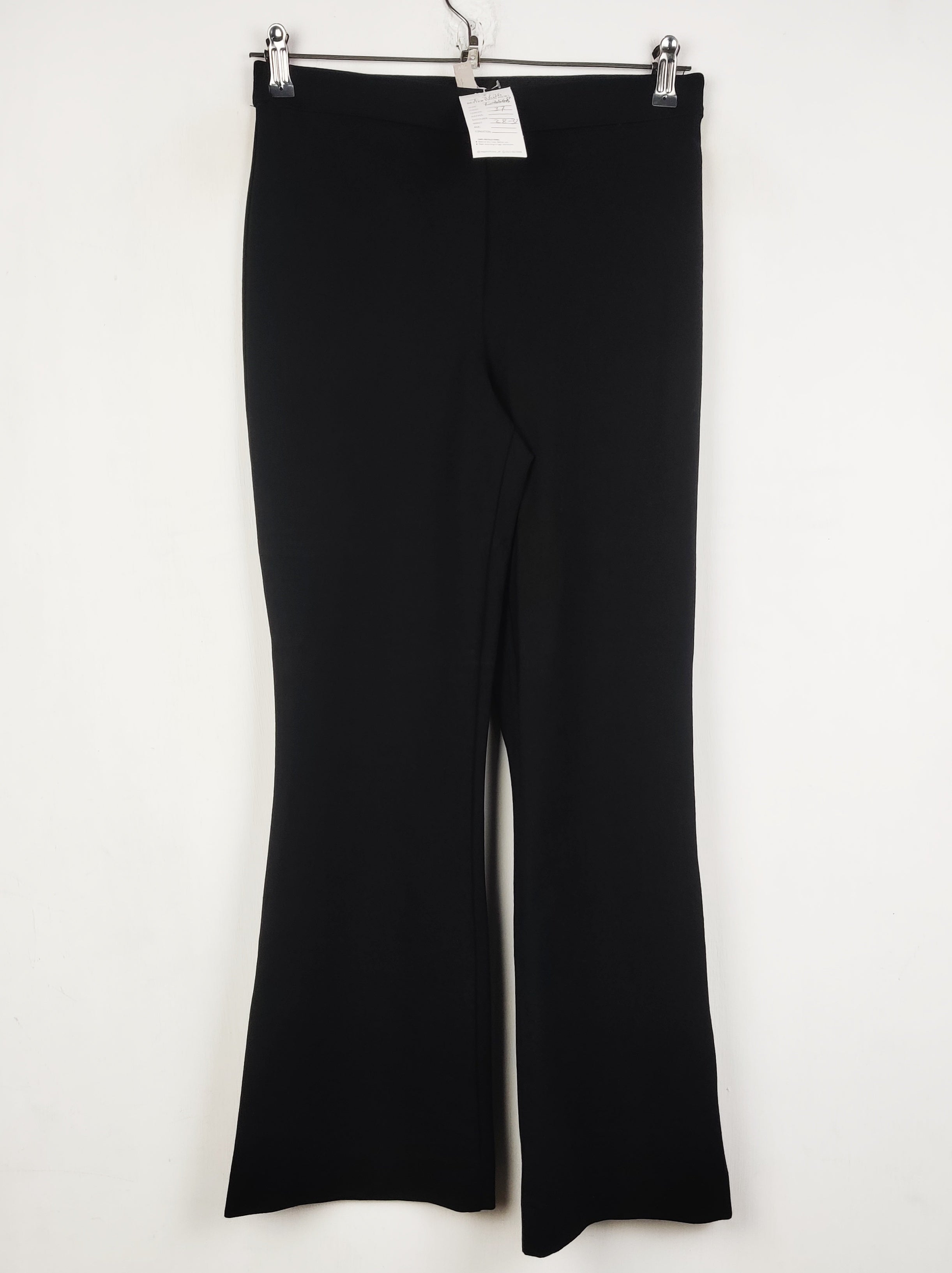 Buy online pre-used pre-loved 100% authentic & Original branded H&M (T-3626) available in Pakistan. Top international brands avilable.